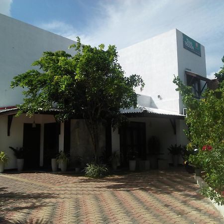 Tree House Holiday Home Kombichankulama Luaran gambar