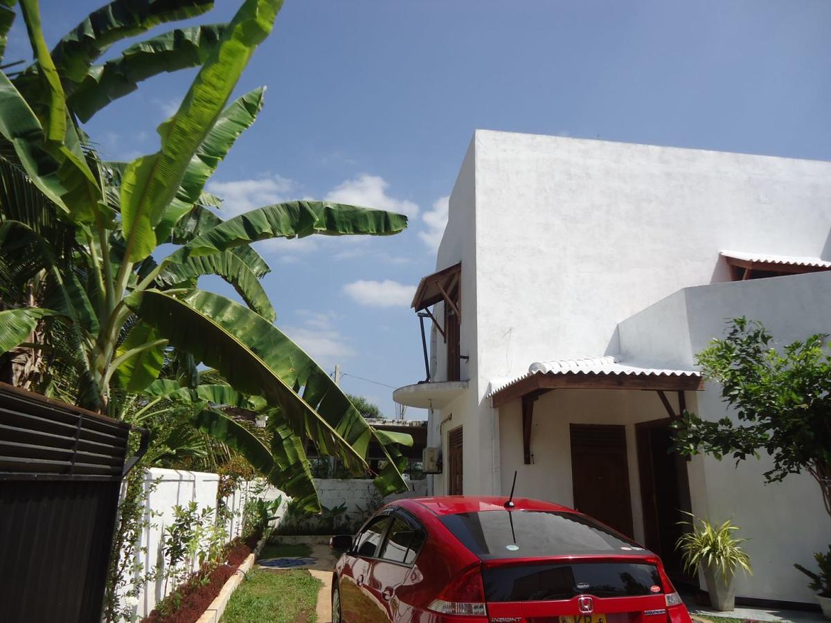 Tree House Holiday Home Kombichankulama Luaran gambar
