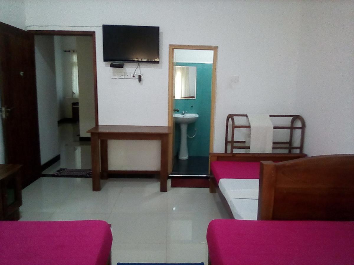 Tree House Holiday Home Kombichankulama Luaran gambar