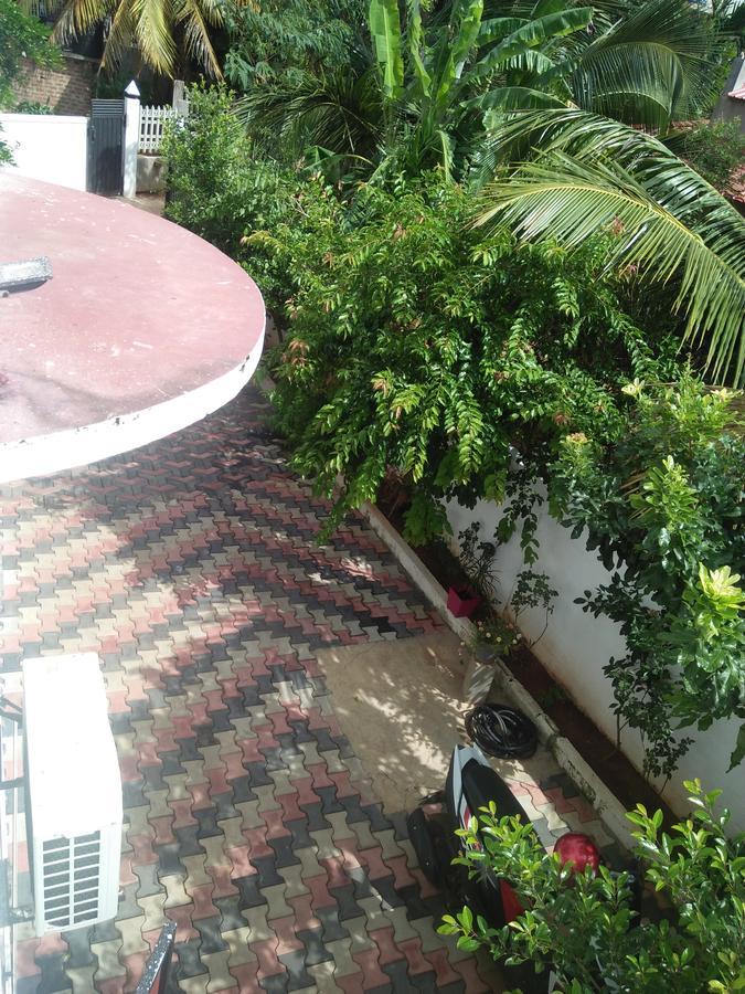 Tree House Holiday Home Kombichankulama Luaran gambar